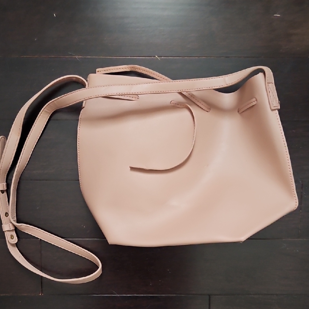 Elegant Pink Leather Shoulder Bag